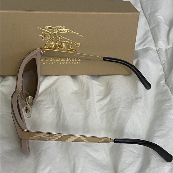 Burberry Sunglasses main image 7